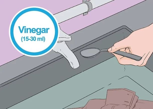 add-vinegar-to-water