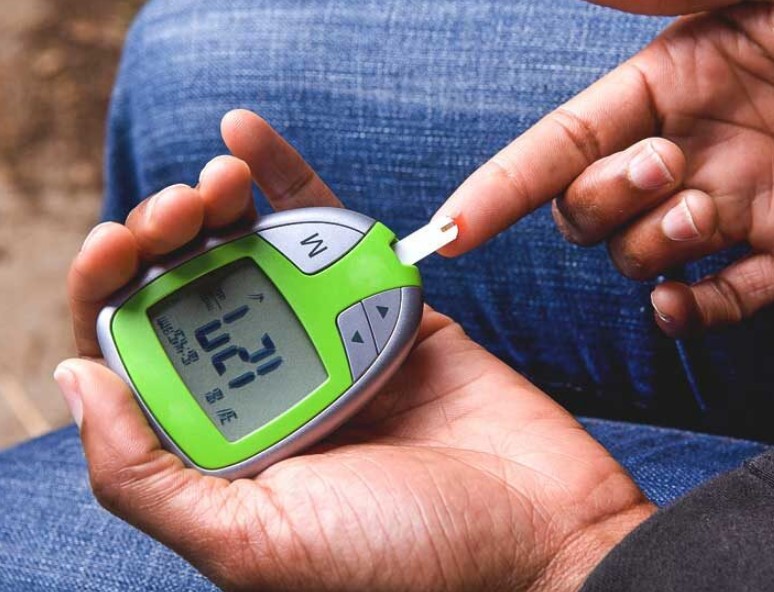 blood-glucose-monitoring-system